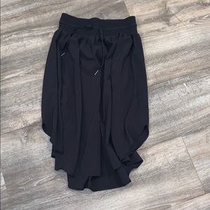 lulu lemon flowey skirt